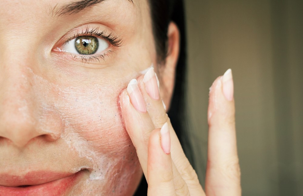 حمض الترانسميك للبشرة