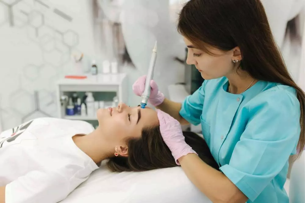 عيادة تجميل